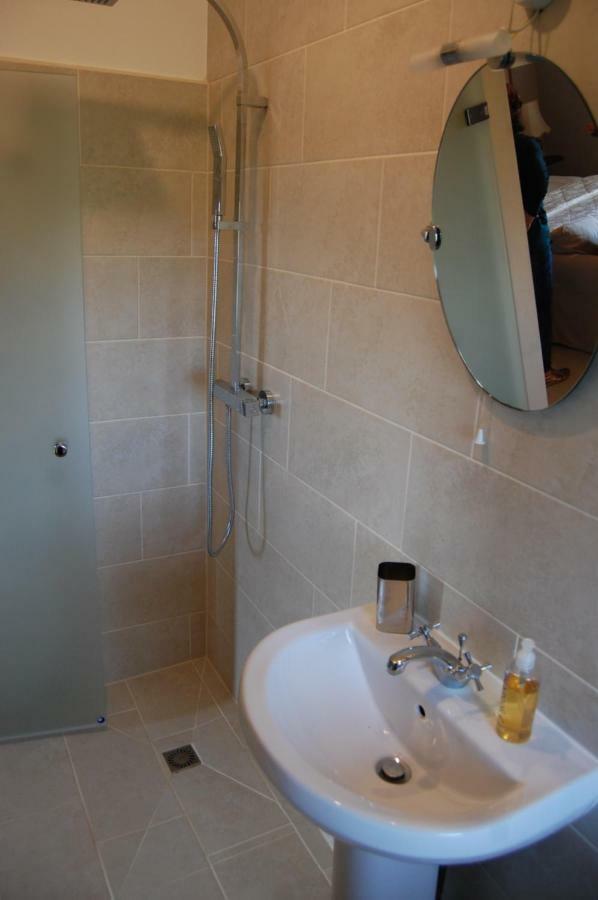 Home Barn Bed And Breakfast Yeovil Esterno foto